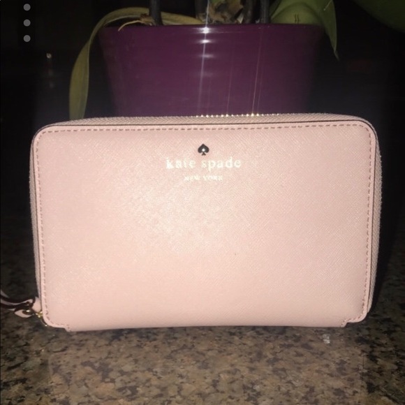 Kate spade pink leather wrap around wallet - Picture 1 of 4
